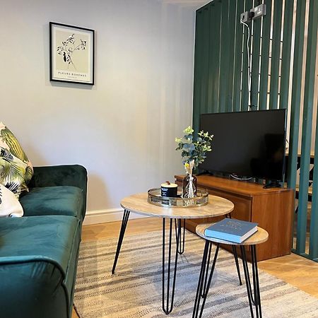 Luxury 2-Bed Barn Conversion In Llansteffan Carmarthen Eksteriør billede