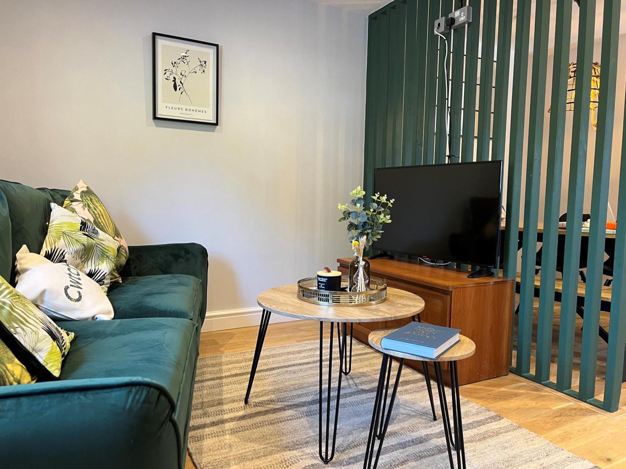 Luxury 2-Bed Barn Conversion In Llansteffan Carmarthen Eksteriør billede